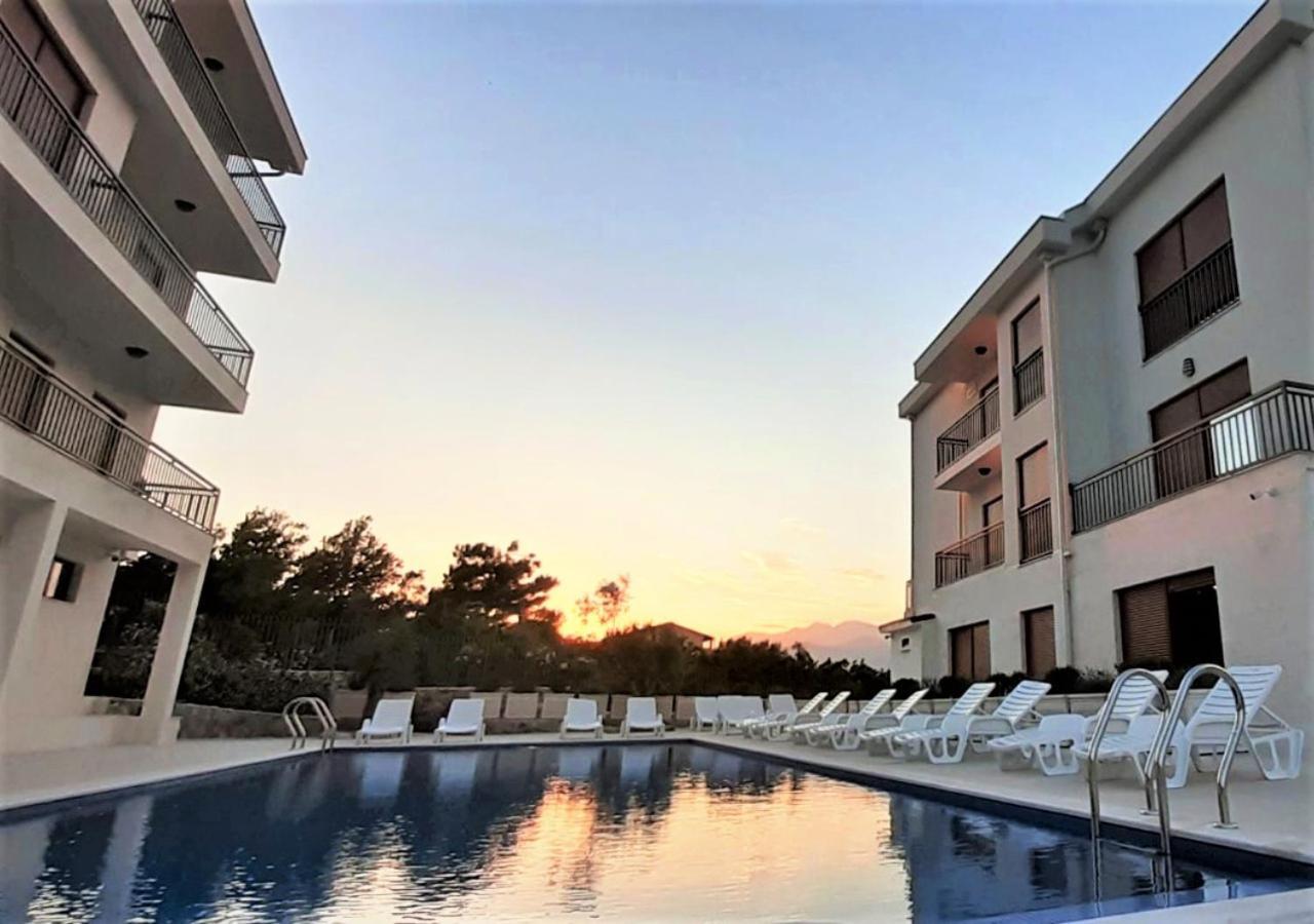 Emerald With Pool, Private And Private Sea View Terrace Tivat