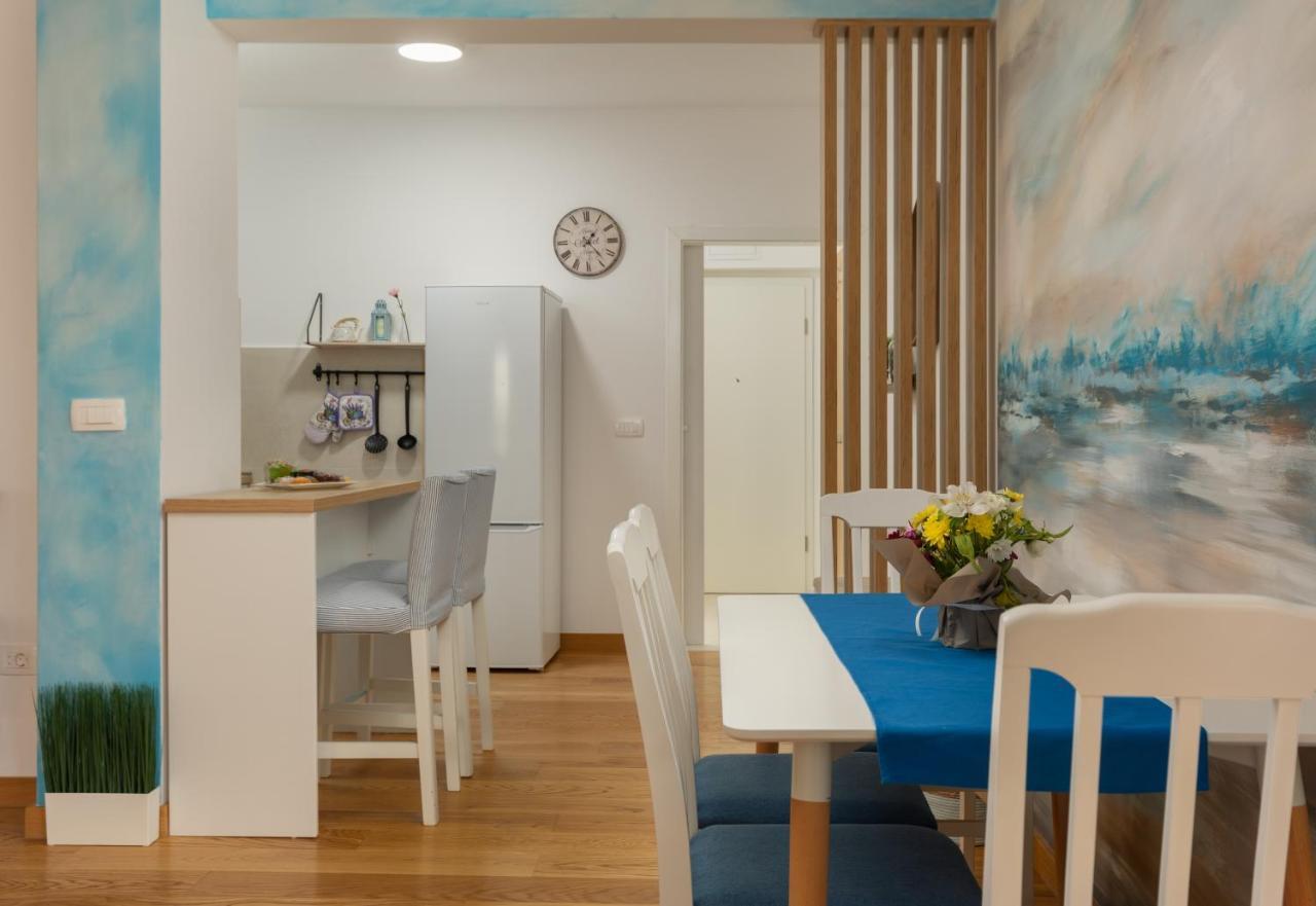 Emerald With Pool, Private And Private Sea View Terrace Apartment *