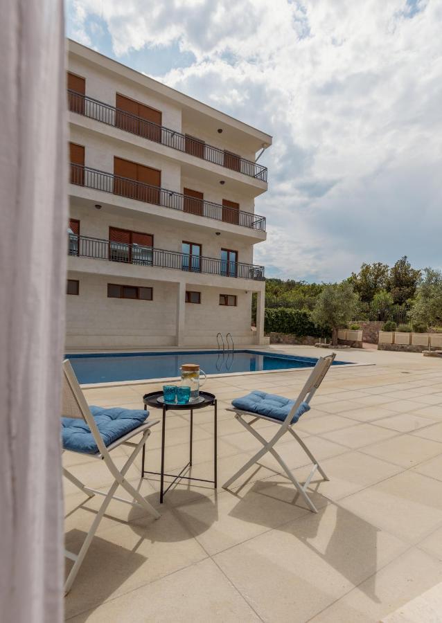 Apartment Emerald With Pool, Private And Private Sea View Terrace Tivat