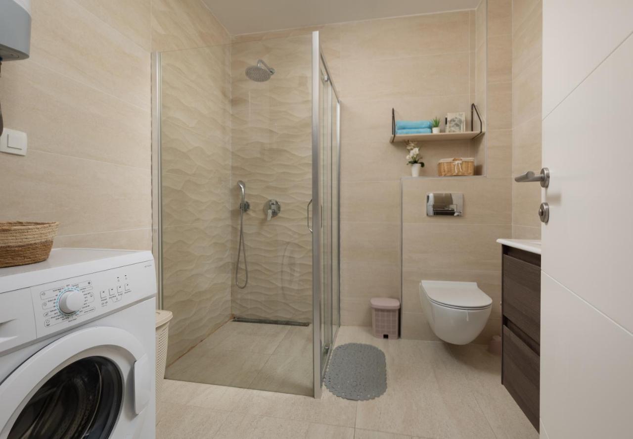 Emerald With Pool, Private And Private Sea View Terrace Tivat