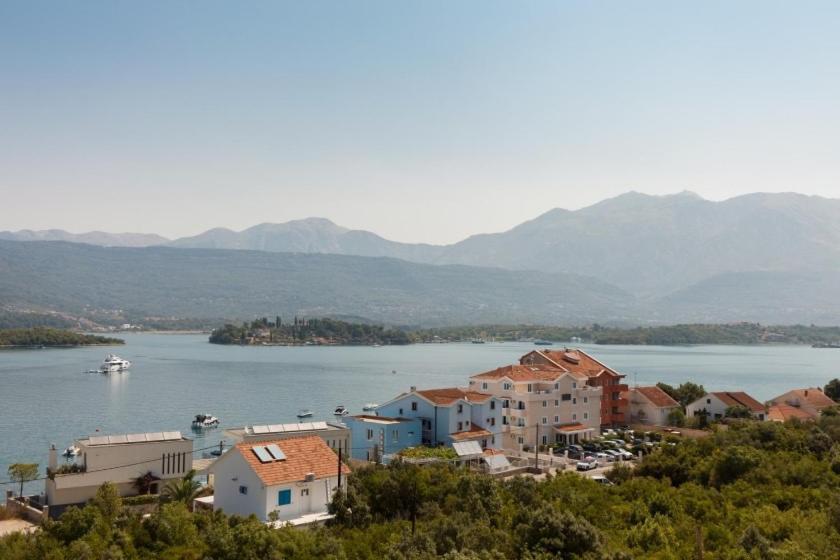 Emerald With Pool, Private And Private Sea View Terrace Apartman